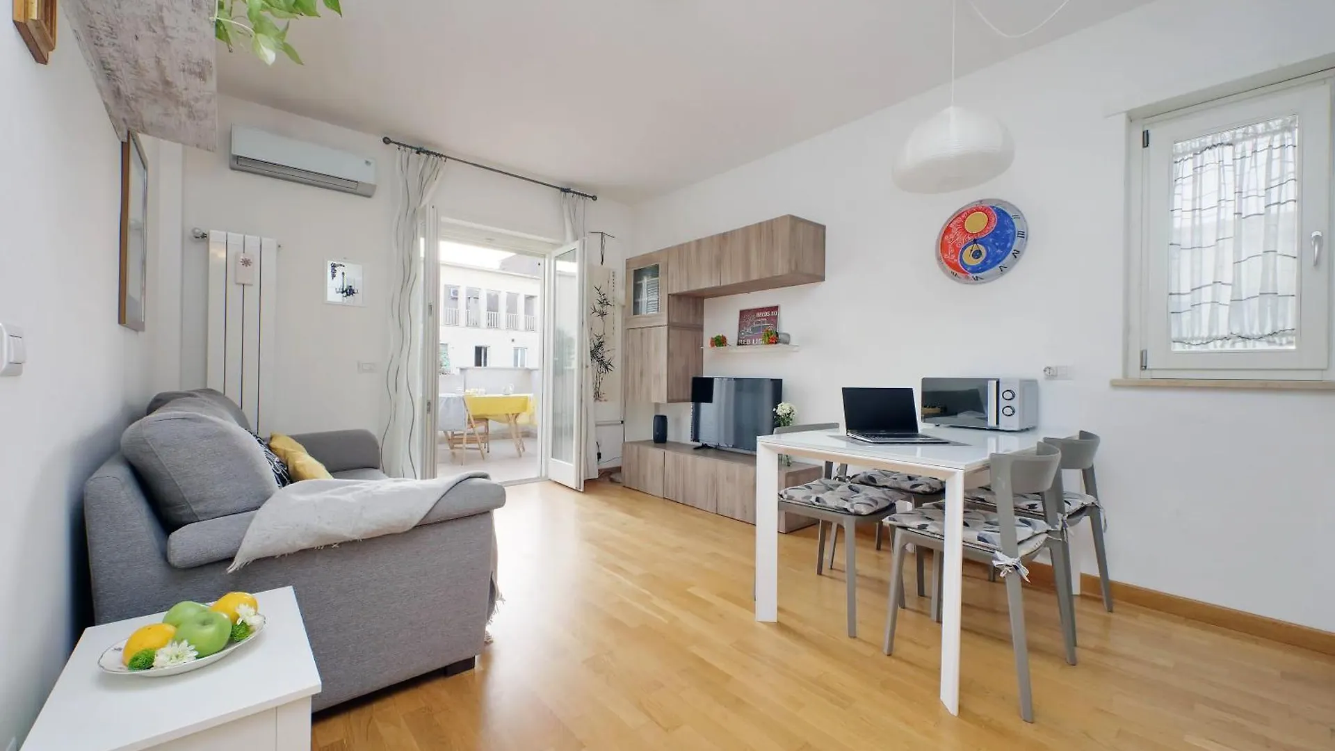 Silvias Flat Apartment Rome Italy