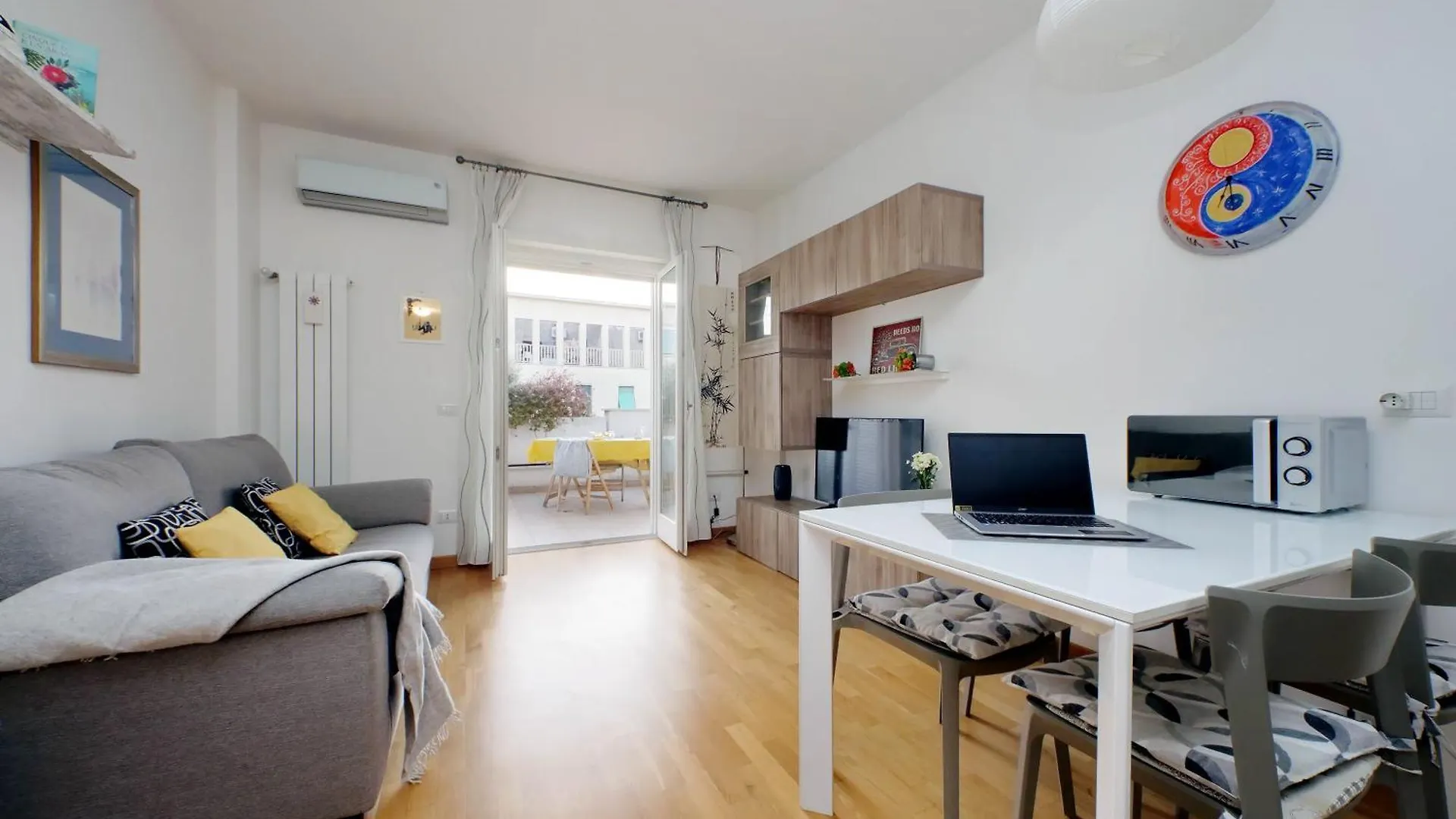 Silvias Flat Apartment Rome